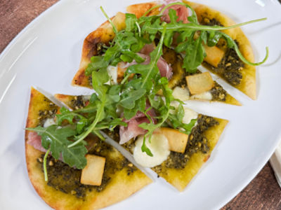 Mediterranean Flatbread Pizza